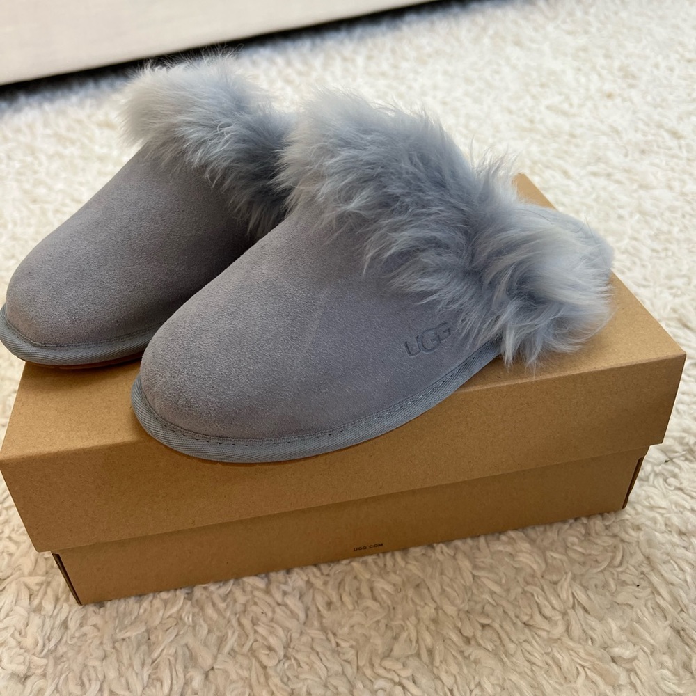 NWT UGG SLIPPPERS